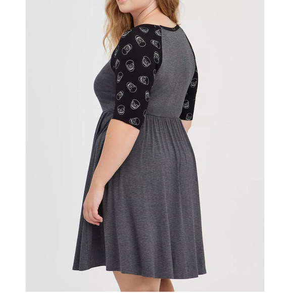 Torrid 0 (size 12) Super Soft Knit Skull Sleeve Mini Skater Dress Punk Gothic - Picture 4 of 4